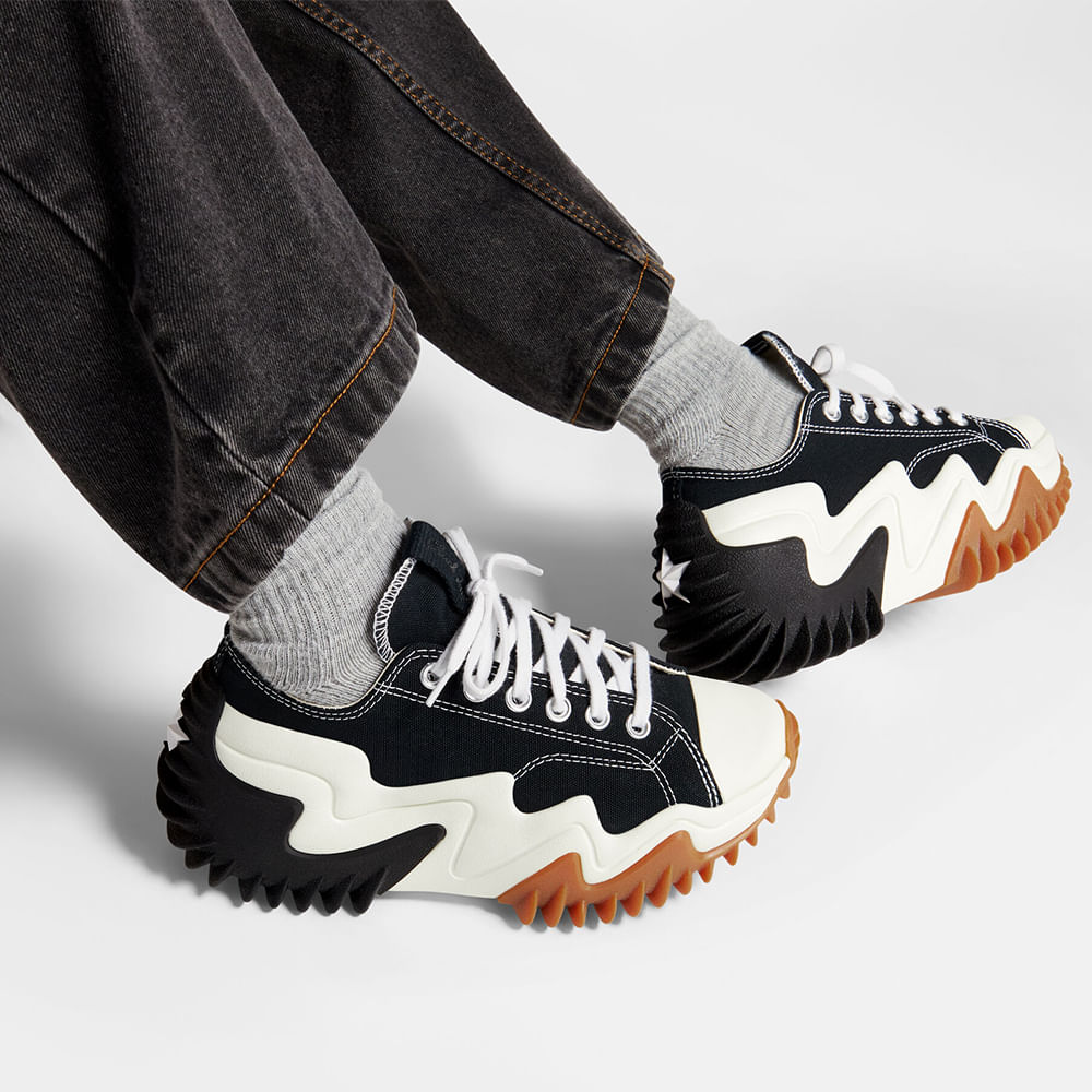 Tênis Run Star Motion OX Converse 172895C PRETO/BRANCO