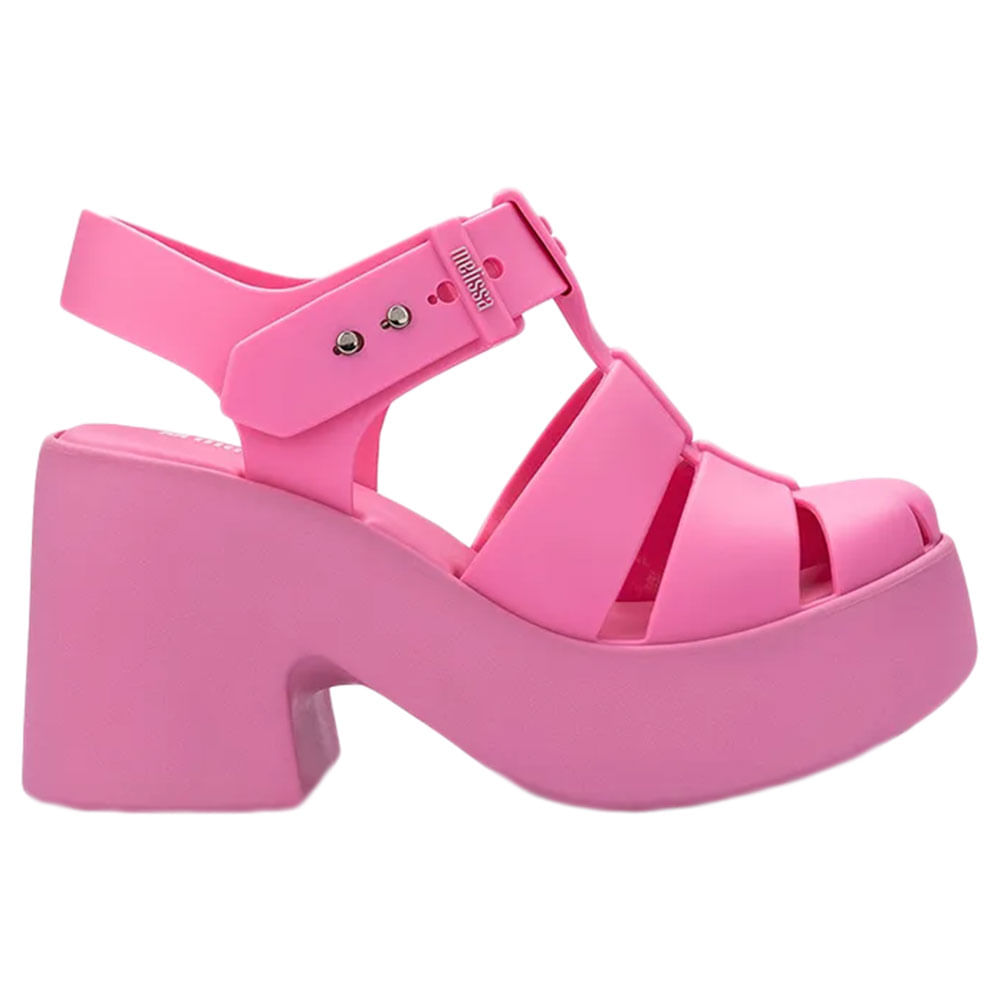 melissa_k64さん11-11-6 A #melissanabeela chegou ganhando o coração das M-lovers, toda em
