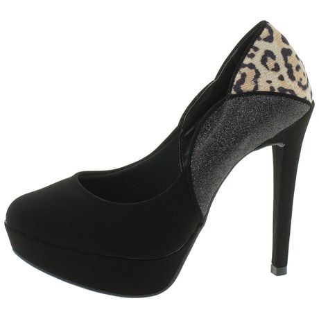 sapato de salto alto criado