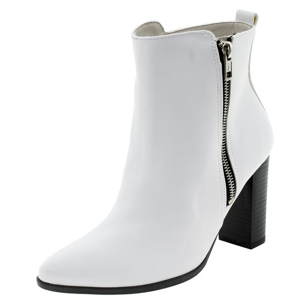 bota branca via uno