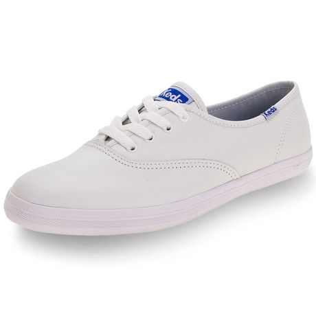 Sapatos femininos brancos, de cor única da loja Clovis.com.br 