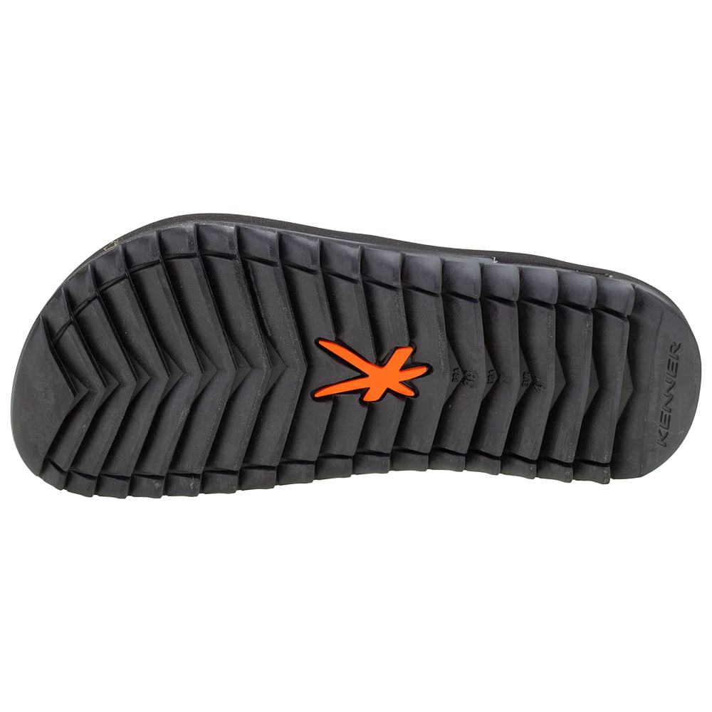 Chinelo-Kivah-Kenner-HKP01-1970132_001-04