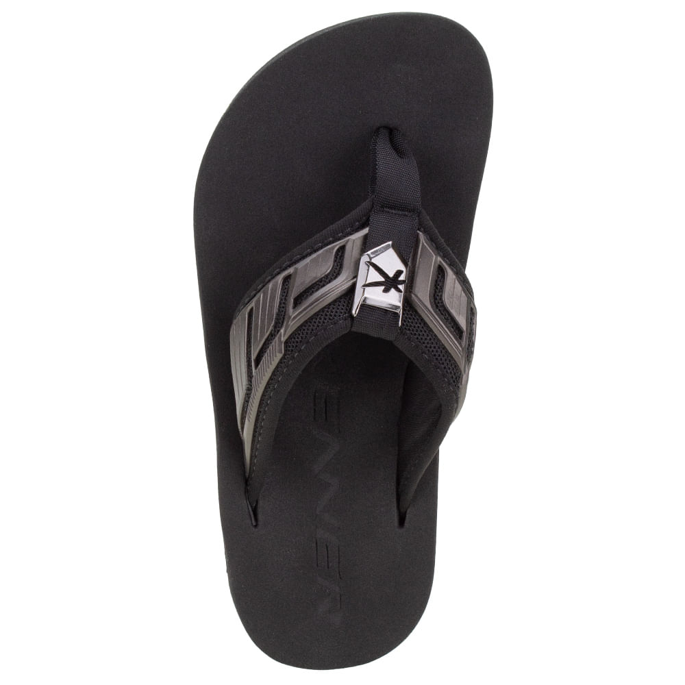 Chinelo-Kivah-Kenner-HKP01-1970132_001-05