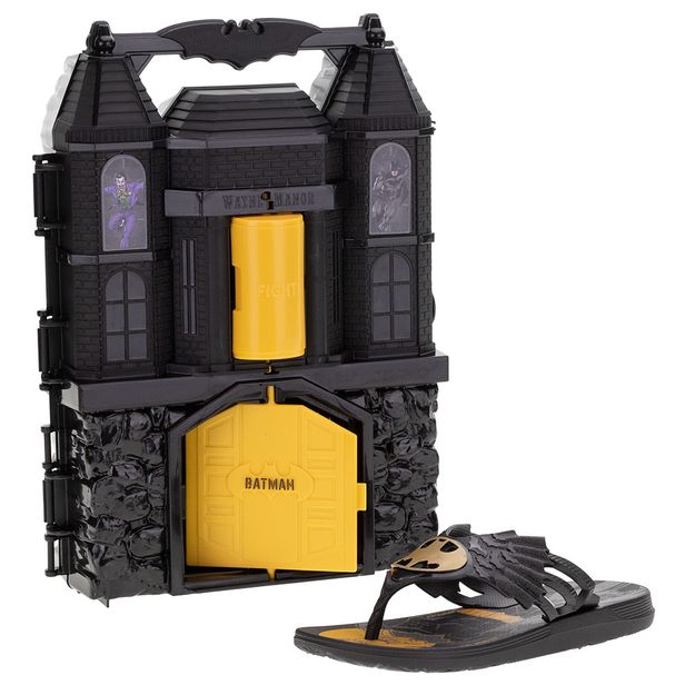 Kit-Chinelo-Batman-Maleta-Batcaverna-Grendene-Kids-22761-3292761_001-01